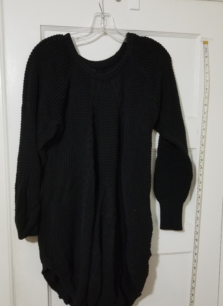 Agnes & Dora | Black Cable Knit Pullover